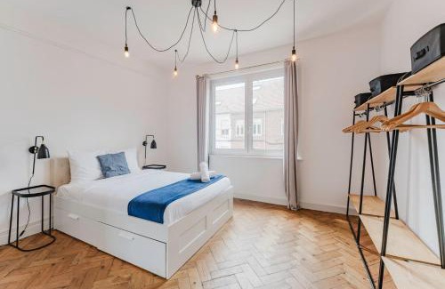 La Madeleine Apartment | Family-Friendly Stay at La Madeleine Two-Bedroom Apartment