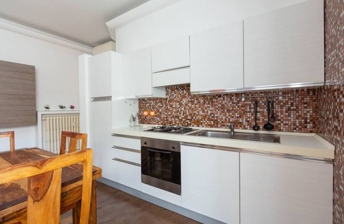 Guastalla Apartment | Discover La Madonnina: Family-Friendly Stay in Milan