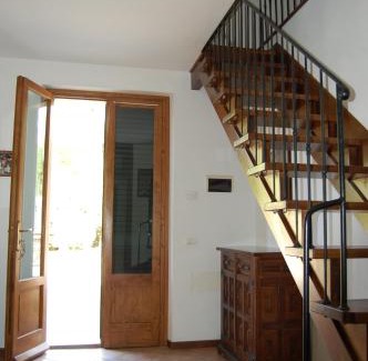 Montecchio House | Discover La Maestà Tuscan Sun: Oceanfront Bliss Awaits