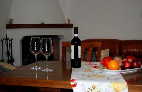Montecchio House | Discover La Maestà Tuscan Sun: Oceanfront Bliss Awaits