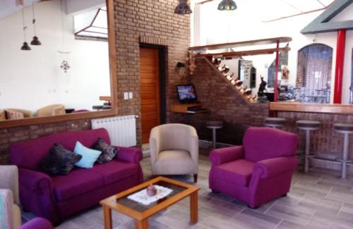 Mendoza City Center Bed & Breakfast | Discover La Magdalena: Family-Friendly with Hot Tub Access