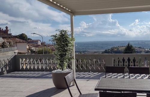 Novello Apartment | Scenic Views at La Magia delle Langhe Apartments