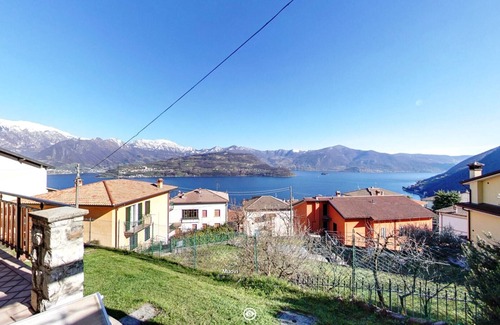 Tavernola House | Experience La Magotina: Iseo Lake Views & Family-Friendly Amenities