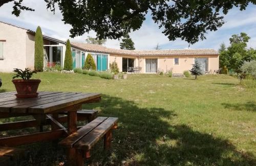 Sault House | Exceptional Oceanfront Stay at LA MAGUETTE - 9.4/10 Rating
