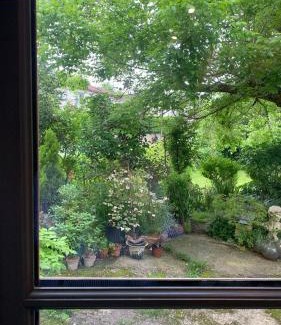 Eymet Bed & Breakfast | Elegant Retreat at La Maison Ancienne Eymet - 9.5 Guest Rated