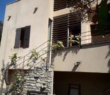 Entrechaux House | La maison basse