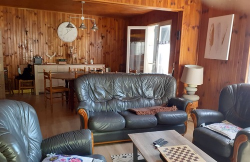 Ustou House | Explore La Maison Blanche: Ski, Hike & Relax in Ariège