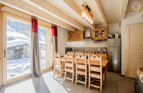 Bessans House | Discover LA Maison Bleue - Bessans: Family-Friendly Retreat