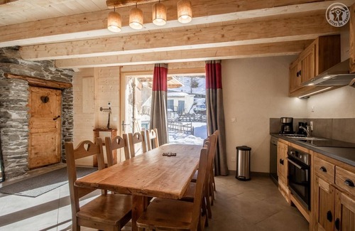 Bessans House | Discover LA Maison Bleue - Bessans: Family-Friendly Retreat