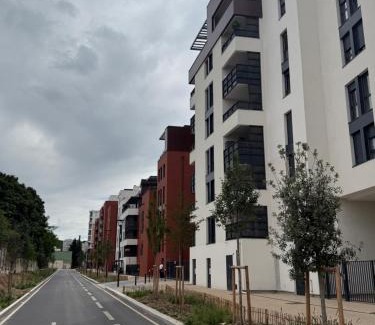 Romainville Apartment | La maison colorée proche de Paris
