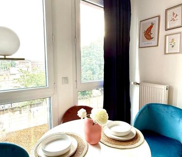 Romainville Apartment | La maison colorée proche de Paris