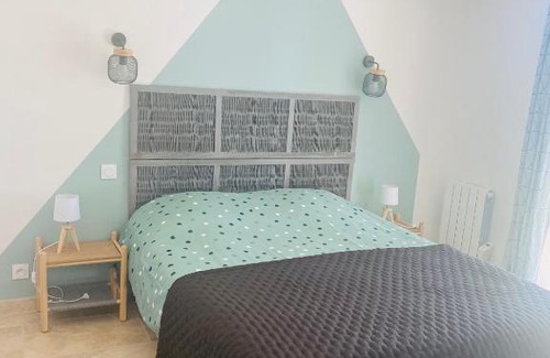 Carpentras House | Experience Oceanfront Bliss at La Maison d à côté