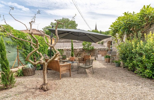 Carpentras House | Guest Rated 10/10: La Maison D'à Côté with Garden & Wi-Fi