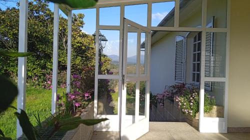 Ponteareas House | Oceanfront Retreat at La maison d'Abelleira – Guest Rated 9.5