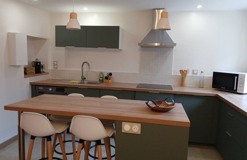 Centre Ville House | La maison d'Eugénie, garden and free parking
