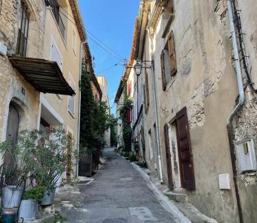 Bonnieux House | Discover La Maison d’Helene & Antoine in Bonnieux