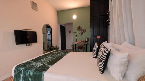 Littoral Department House | Oceanfront Retreat at La Maison de Canelya - Rated 8.6/10