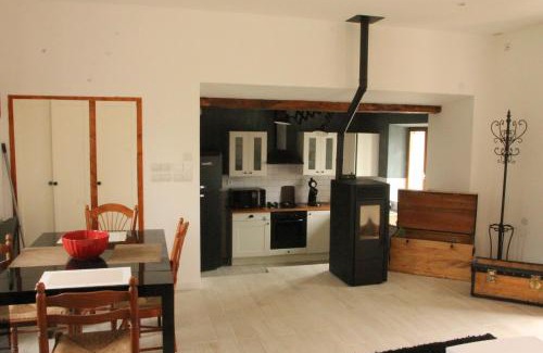 Briare House | Inviting Stay at La Maison de Maxou - Rated 8.9/10!
