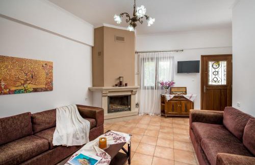 Choumeriakos Villa | Discover La Maison de Penelope: Oceanfront Bliss Awaits