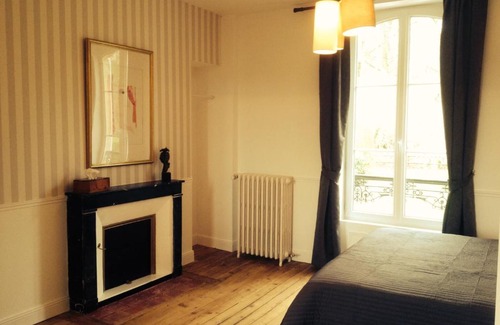 Silly-en-Gouffern House | Discover Family-Friendly Comfort at La Maison de Silly
