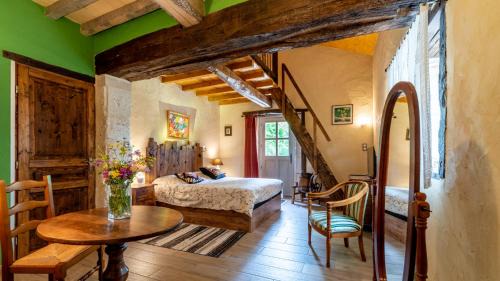 Plieux Bed & Breakfast | Oceanfront Retreat at La Maison de Yûka - Perfect for Families
