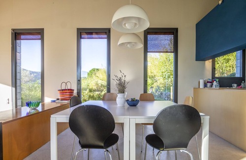 Meyrannes Villa | Escape to La maison des Chataigniers Amidst Nature's Beauty