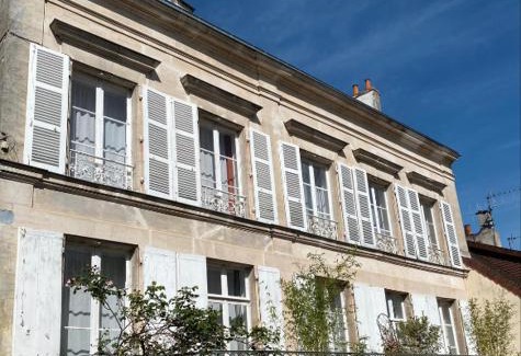 Mamers Apartment | La Maison des Ifs Terracotta