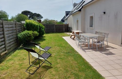 Tregunc House | Pet-Friendly Retreat: La Maison des Vacances - Rated 9.4/10