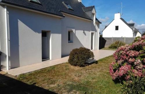 Tregunc House | Pet-Friendly Retreat: La Maison des Vacances - Rated 9.4/10