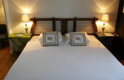 Saint-Martin-de-Re Hotel | Relax at La Maison Douce with Oceanfront Views & Pool