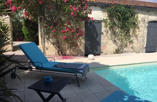 Thaire Bed & Breakfast | Unforgettable Oceanfront Escape at La Maison du Baloir