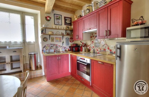 Ternand House | Discover La Maison du Chat Perché with Spa and Breakfast