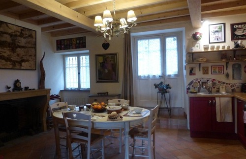 Ternand House | Discover La Maison du Chat Perché with Spa and Breakfast