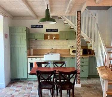 Verdun-sur-le-Doubs House | Guest Rated 10/10: La Maison du Pêcheur, Pet Friendly Stay