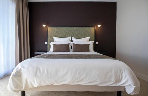 Saint-Medard House | Experience La Maison du Gindreau: Oceanfront & Pet Friendly