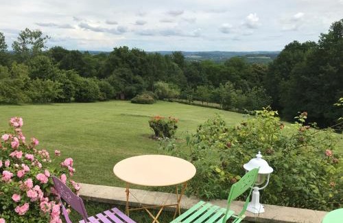 Saint-Raphael Bed & Breakfast | Relax at La Maison du Parc: Poolside and Ocean View