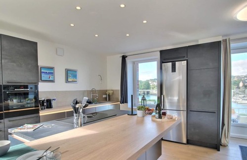 Tredarzec House | Oceanfront Escape at La Maison du Pont - Tredarzec