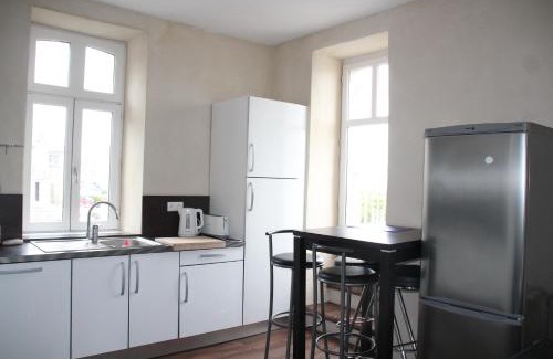 Roscoff Apartment | La Maison du Port: Ocean View with Garden & Parking