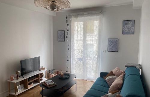 Charenton-le-Pont Apartment | La maison Eydel 2 à 4 voyageurs