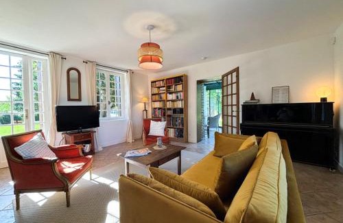 Saint-Sulpice-sur-Risle House | Experience La Maison du Tilleul: Heated Pool & Ocean View
