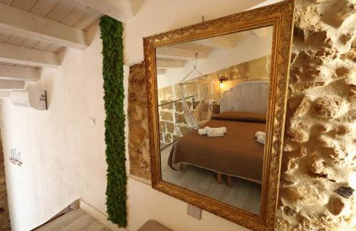 Avola House | Highly Rated La Maison: Family-Friendly with Accessible Amenities