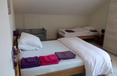 Cleurie House | Oceanfront Escape at La Maison Jaune: Rated 9.4/10!