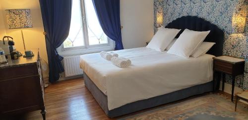 Blere Bed & Breakfast | Oceanfront Escape at LA MAISON LEONARD - Rated 9.7/10