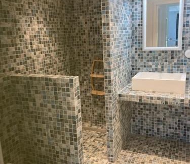 Cavaliere Villa | La Maison rose - Rez de jardin villa 600m plage, 2 chambres 6 personnes