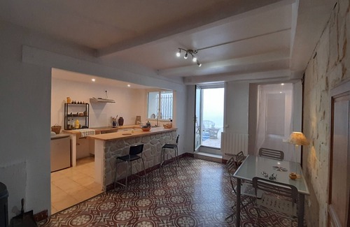 Tarascon House | Pet-Friendly Retreat at La Maison Verte de Tarascon