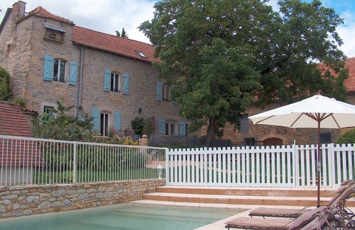 Andressac House | La Maison Vieille: Family Retreat with Private Pool & Ocean Views