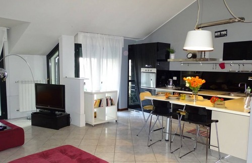 Fagnano Olona Apartment | La Maison Violette Fagnano Olona