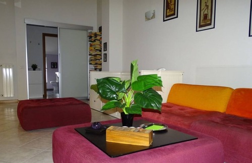 Fagnano Olona Apartment | La Maison Violette Fagnano Olona