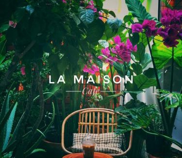 Sa Dec House | Discover La Maison: Budget-Friendly Comfort Awaits