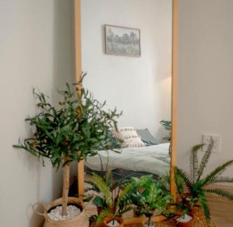 Sa Dec House | Discover La Maison: Budget-Friendly Comfort Awaits